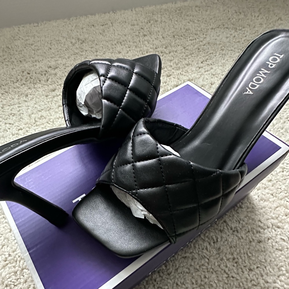 Brand New Top Moda Quilted Mule Heels - Picture 2 of 6